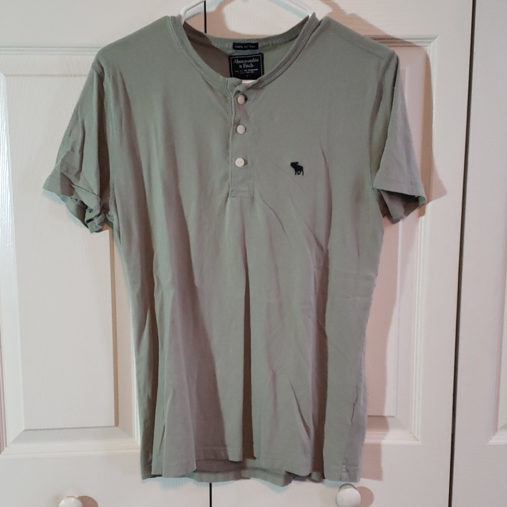 Abercrombie tshirt